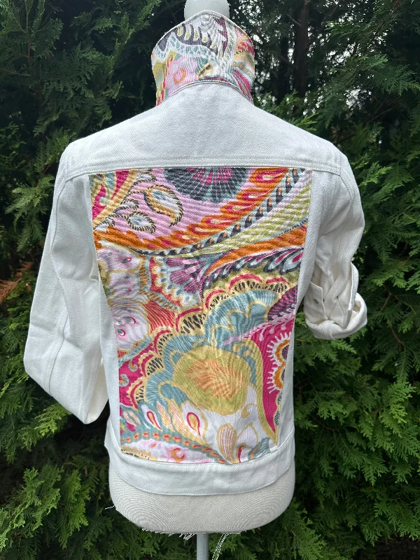 Dorothy White Denim Jacket w Pink Paisley (DWJ18)